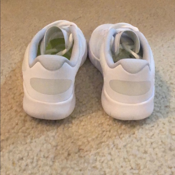Brand new, Nike free runs for kids - Picture 4 of 5